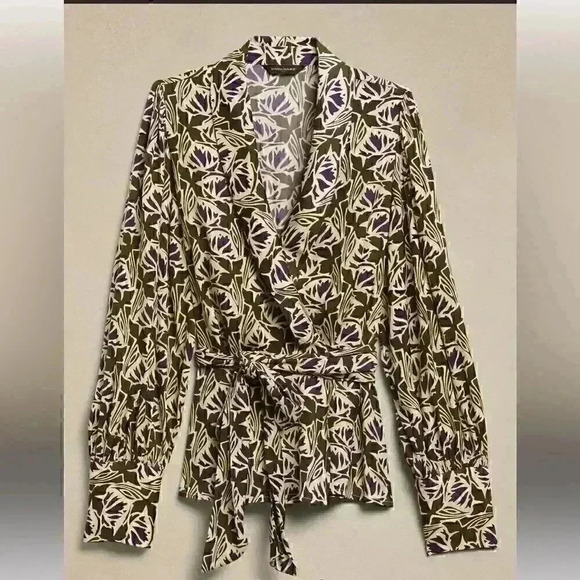 Banana Republic SILKY TIE-WRAP BLOUSE - Picture 4 of 4